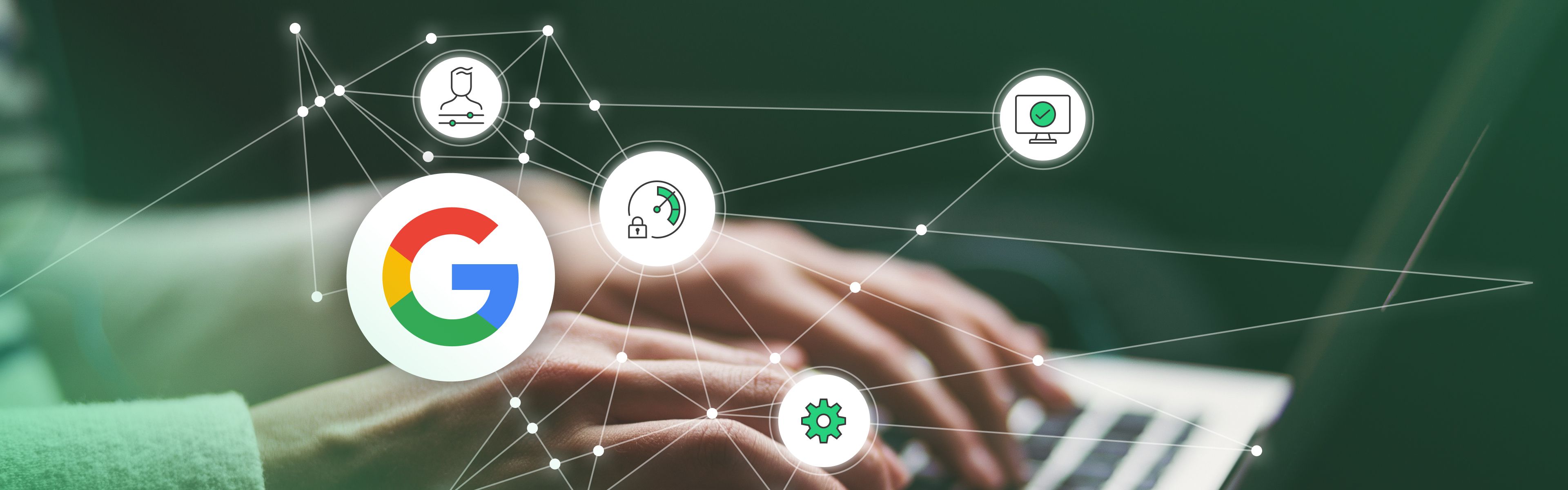 Hände tippen auf einem Laptop, während Netzwerk-Icons – darunter das Google-Logo, ein Headset, ein Computer und ein Zahnrad – durch Linien auf einem grünen Hintergrund miteinander verbunden sind.